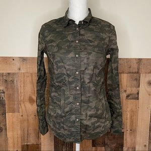 Merona Green Camo Print Button Up Long Sleeve Top Size S/P
